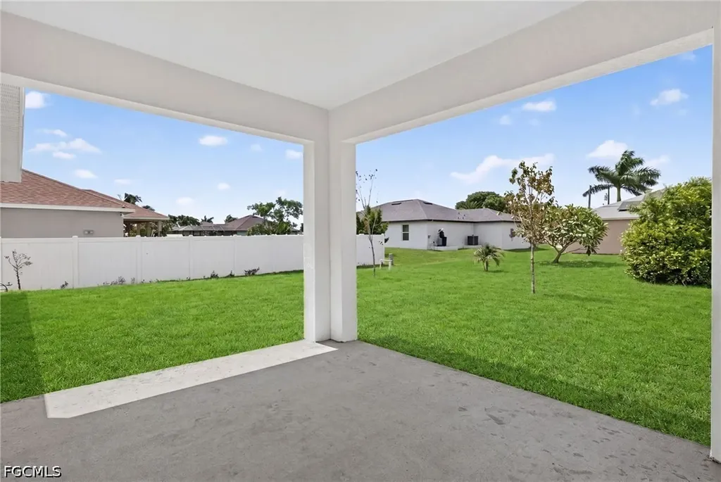 105 NW 9th Terrace Cape Coral FL 33993