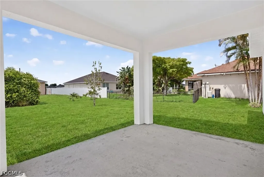 105 NW 9th Terrace Cape Coral FL 33993