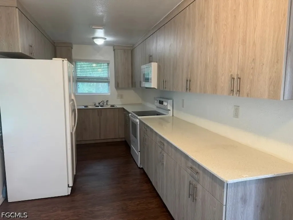 3616 Pearl Street Fort Myers FL 33916