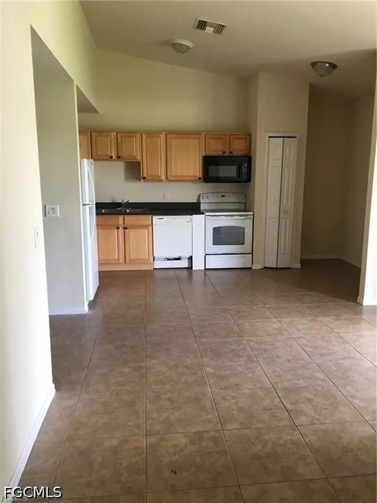 139 Milwaukee Boulevard Lehigh Acres FL 33974