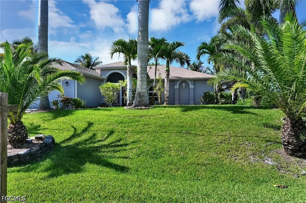 2000 NW 4th Street Cape Coral FL 33993