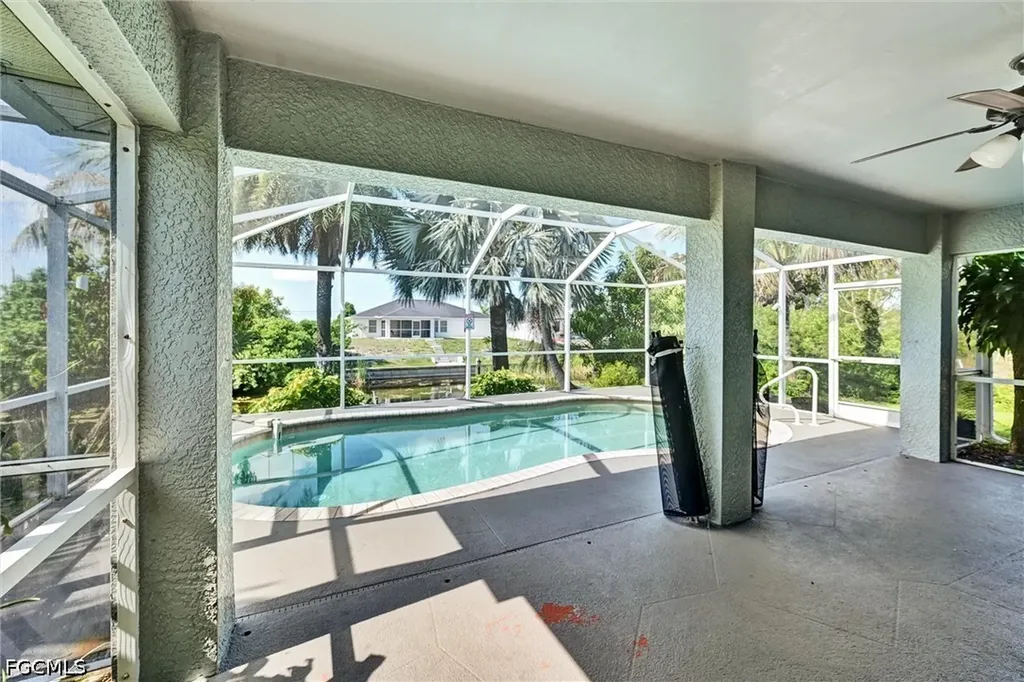 2000 NW 4th Street Cape Coral FL 33993