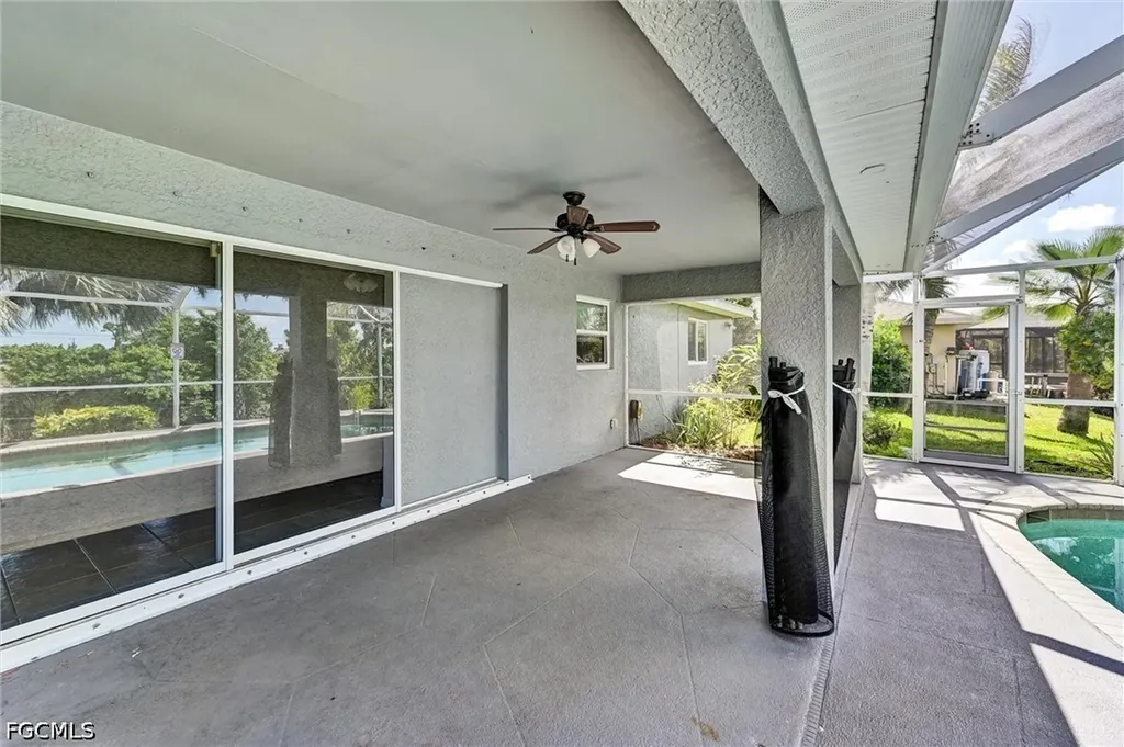 2000 NW 4th Street Cape Coral FL 33993