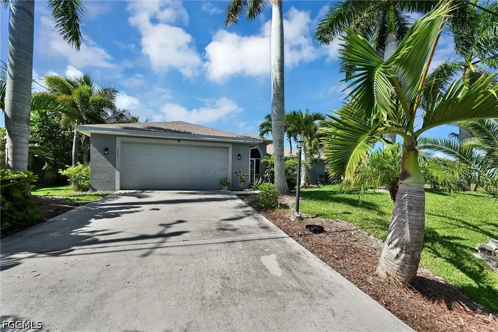 2000 NW 4th Street Cape Coral FL 33993