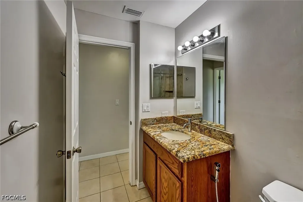 2000 NW 4th Street Cape Coral FL 33993