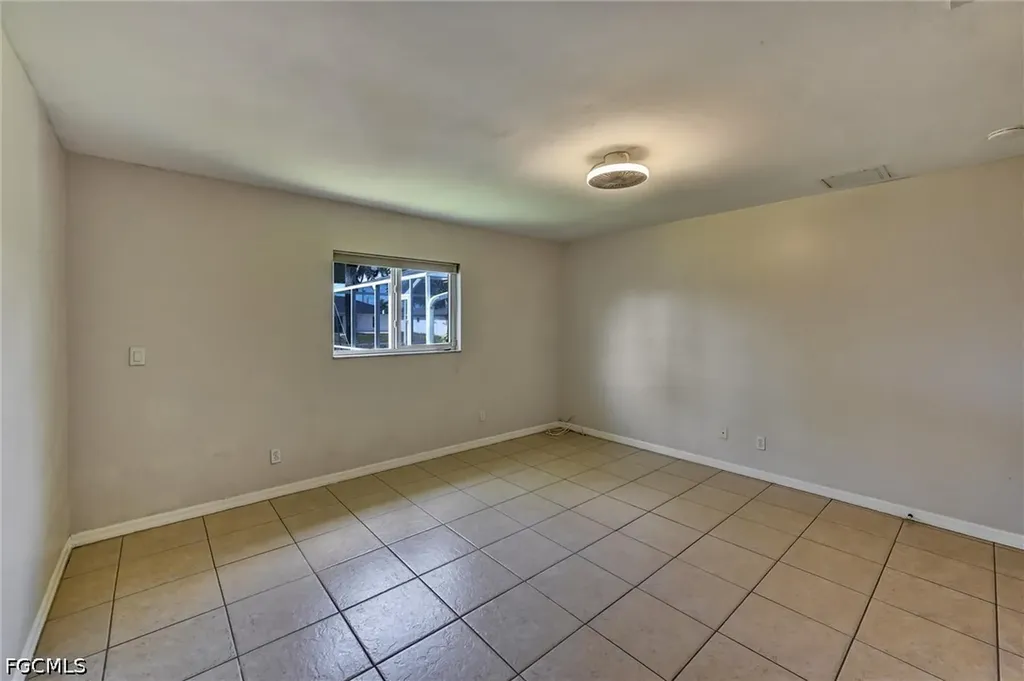 2000 NW 4th Street Cape Coral FL 33993