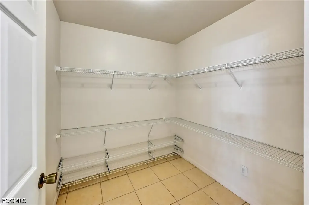 2000 NW 4th Street Cape Coral FL 33993