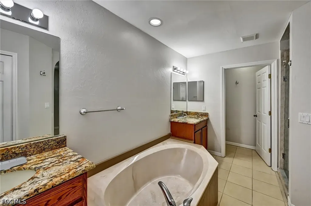 2000 NW 4th Street Cape Coral FL 33993