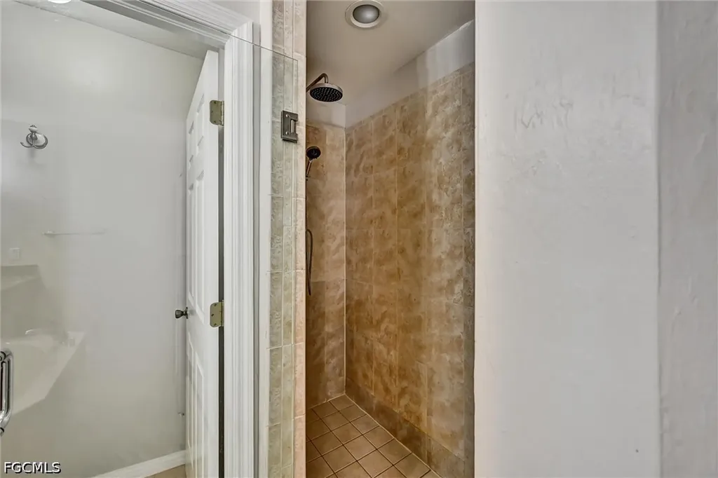 2000 NW 4th Street Cape Coral FL 33993