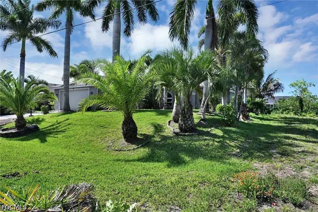 2000 NW 4th Street Cape Coral FL 33993