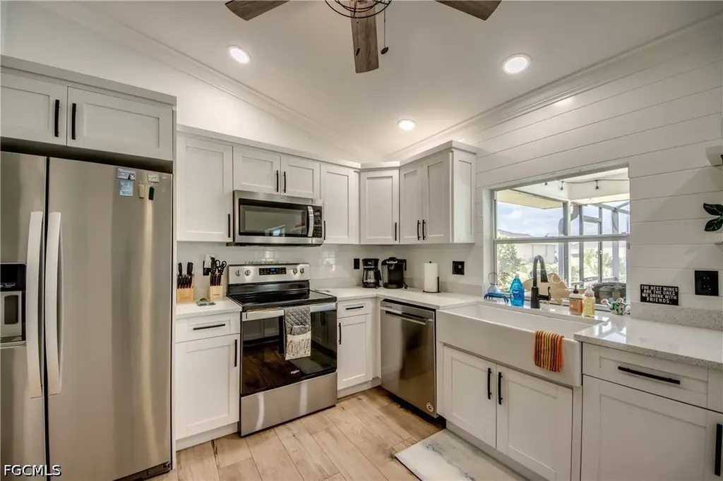 1728 SW 15th Street Cape Coral FL 33991