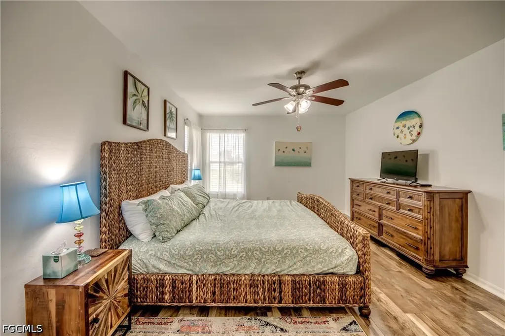 1728 SW 15th Street Cape Coral FL 33991