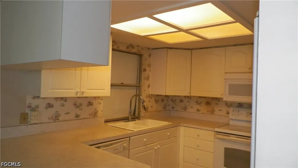 1629 SE 12th Street Cape Coral FL 33990