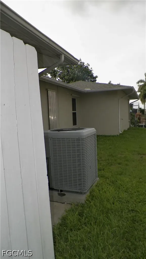 1629 SE 12th Street Cape Coral FL 33990