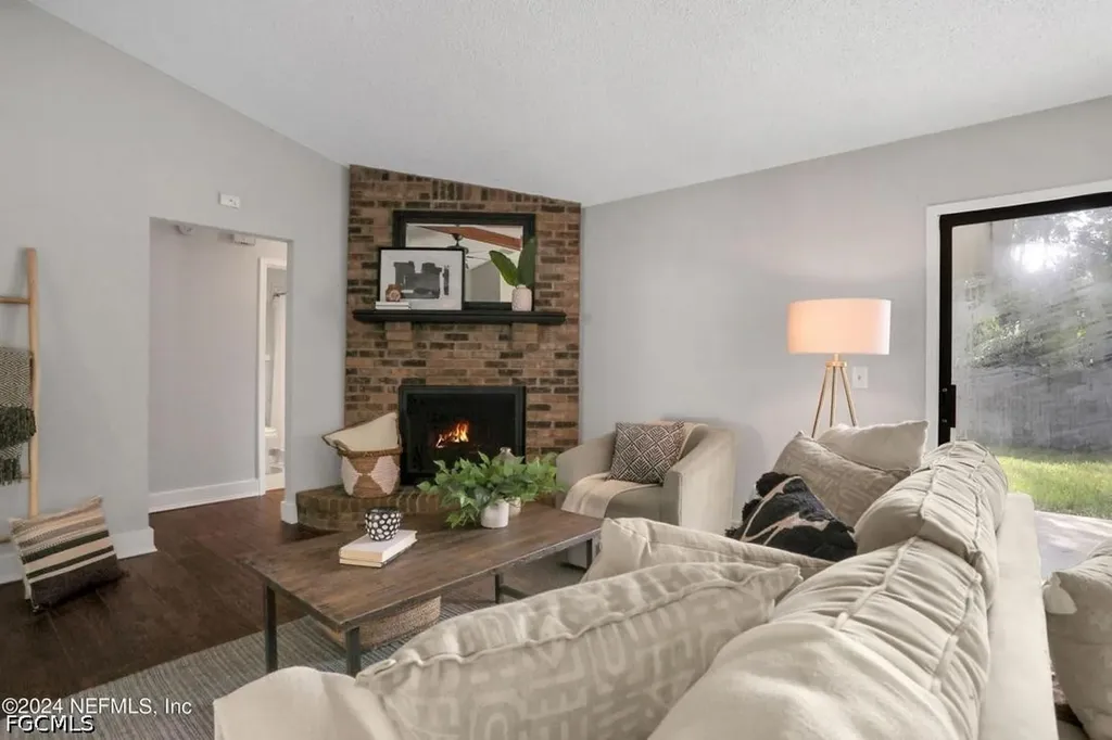 2743 Moorsfield Lane Jacksonville FL 32225