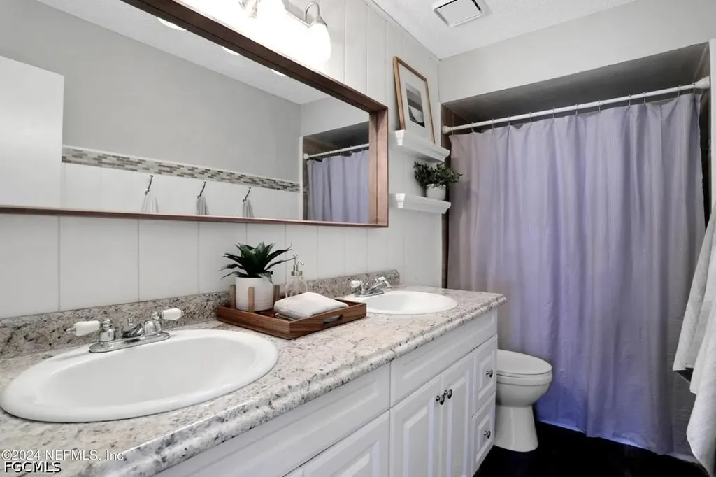 2743 Moorsfield Lane Jacksonville FL 32225