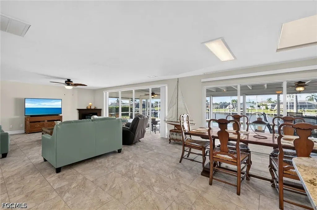 1640 SE 40th Street Cape Coral FL 33904