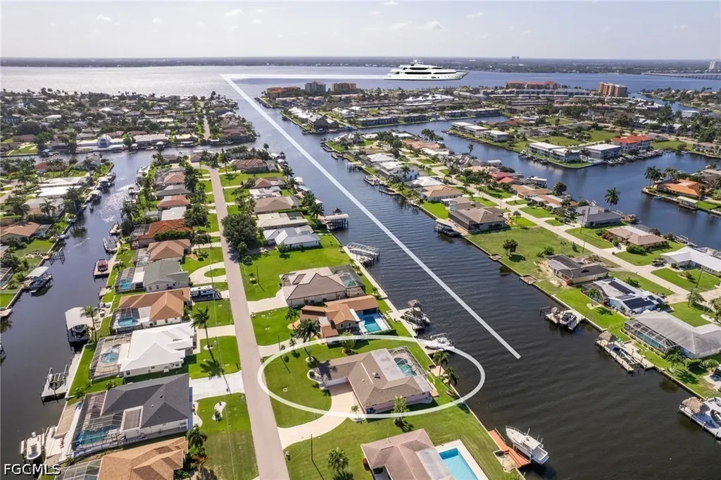 1640 SE 40th Street Cape Coral FL 33904