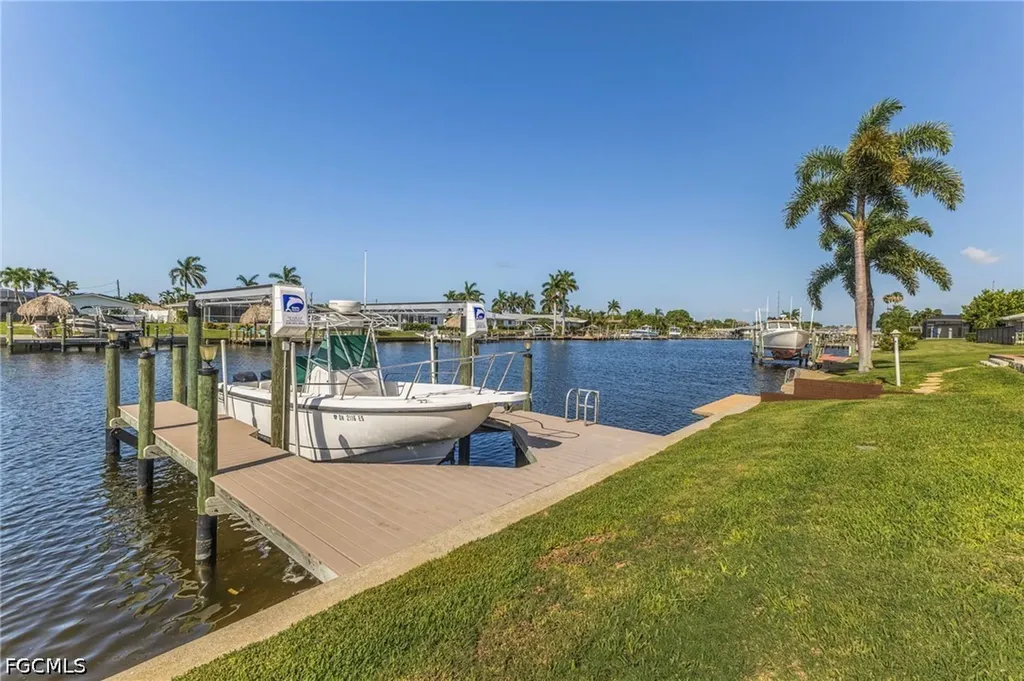 1640 SE 40th Street Cape Coral FL 33904
