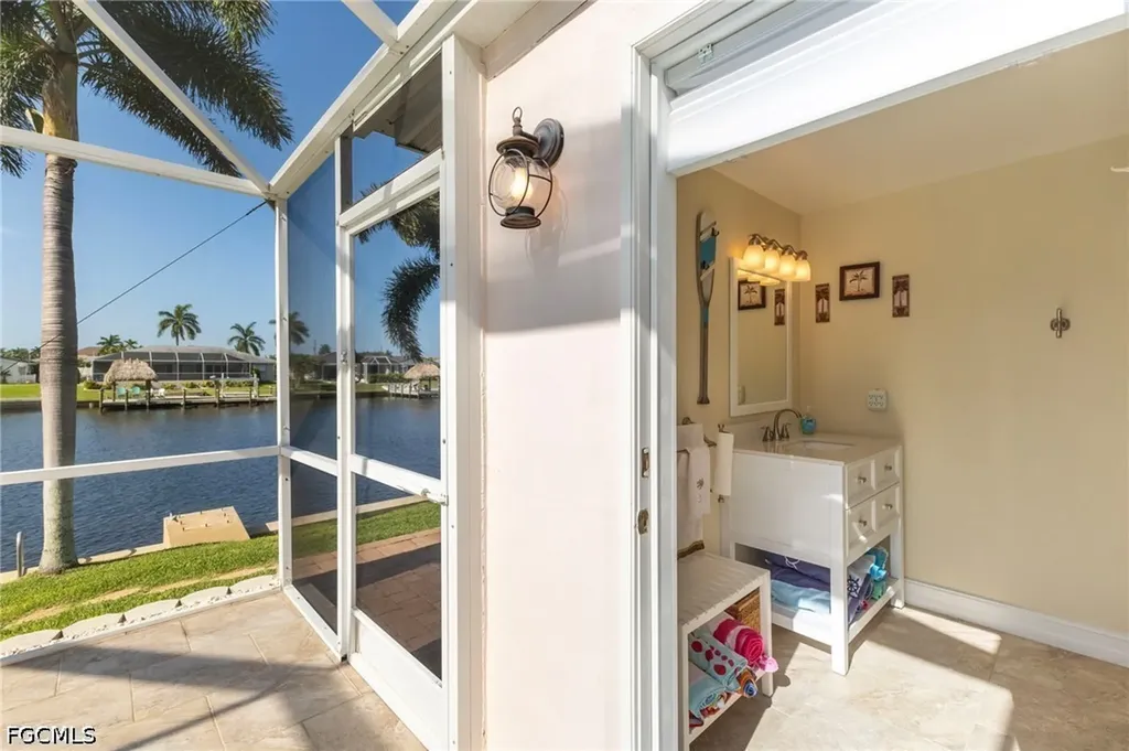1640 SE 40th Street Cape Coral FL 33904