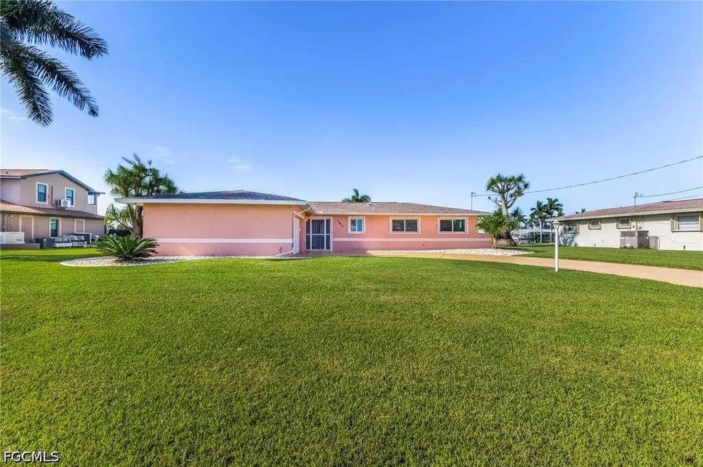 1640 SE 40th Street Cape Coral FL 33904