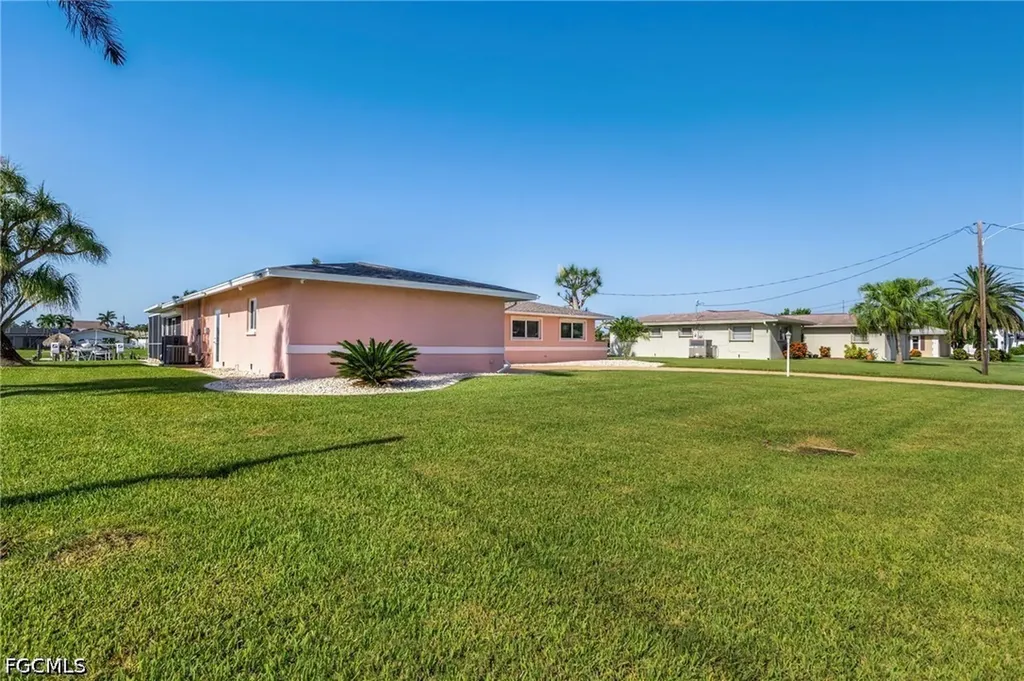 1640 SE 40th Street Cape Coral FL 33904
