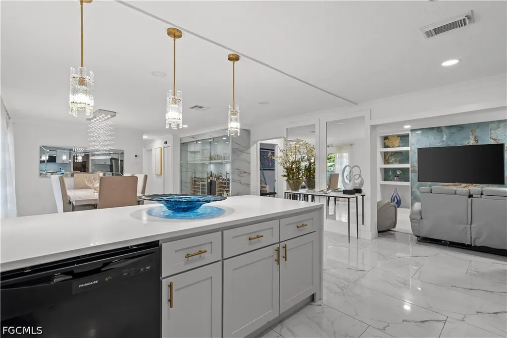 4350 Orangewood Avenue Fort Myers FL 33901
