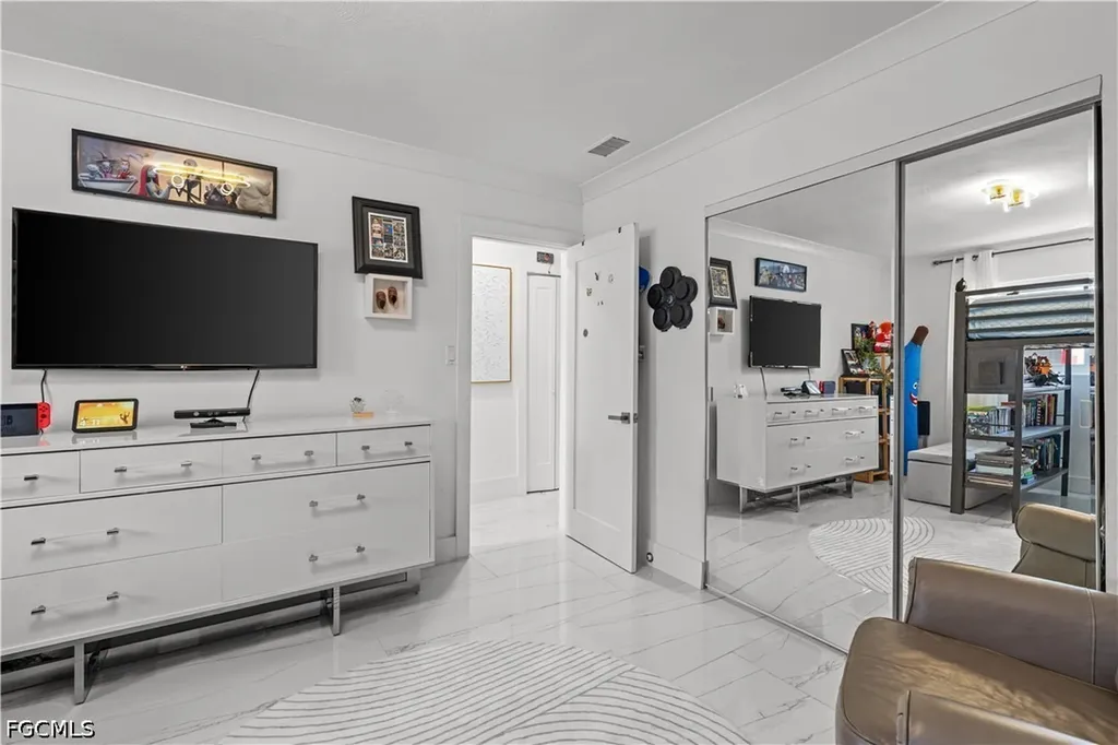 4350 Orangewood Avenue Fort Myers FL 33901