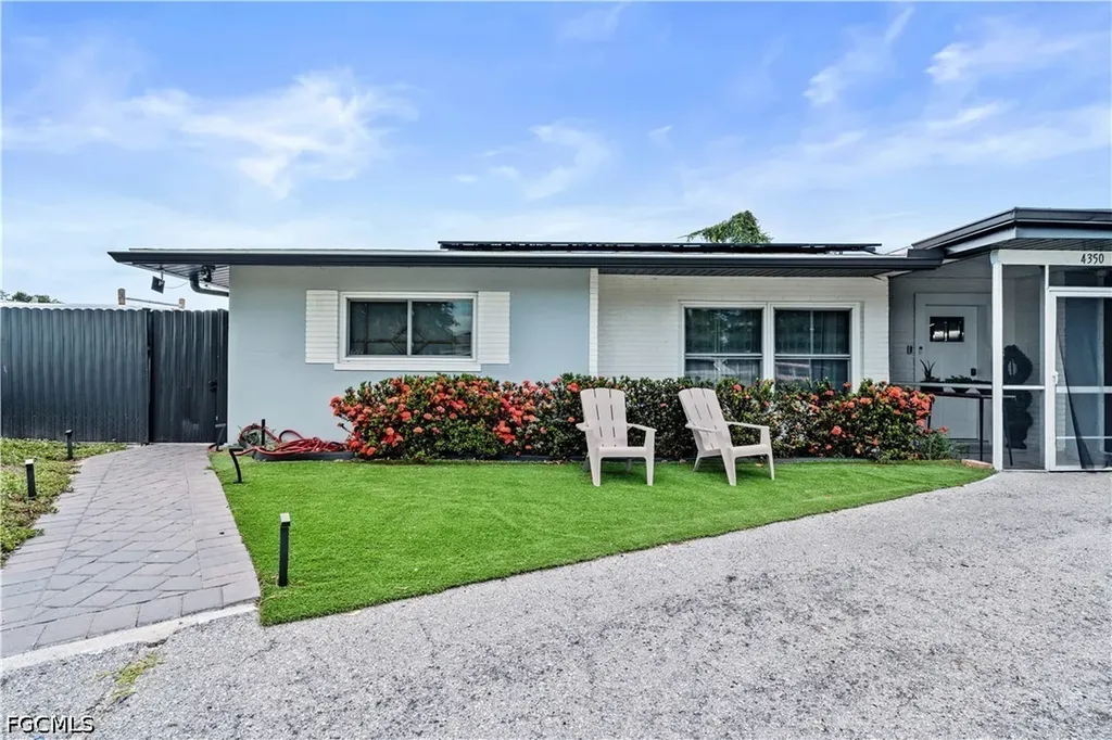 4350 Orangewood Avenue Fort Myers FL 33901