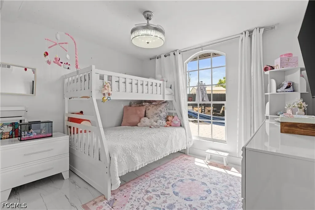 4350 Orangewood Avenue Fort Myers FL 33901