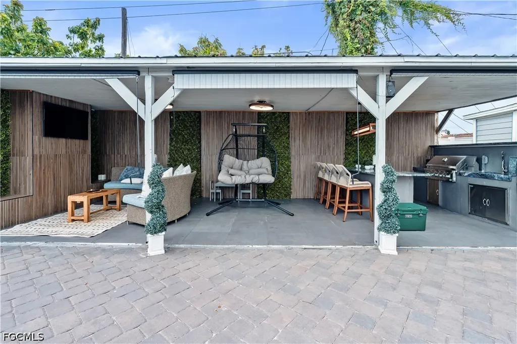 4350 Orangewood Avenue Fort Myers FL 33901