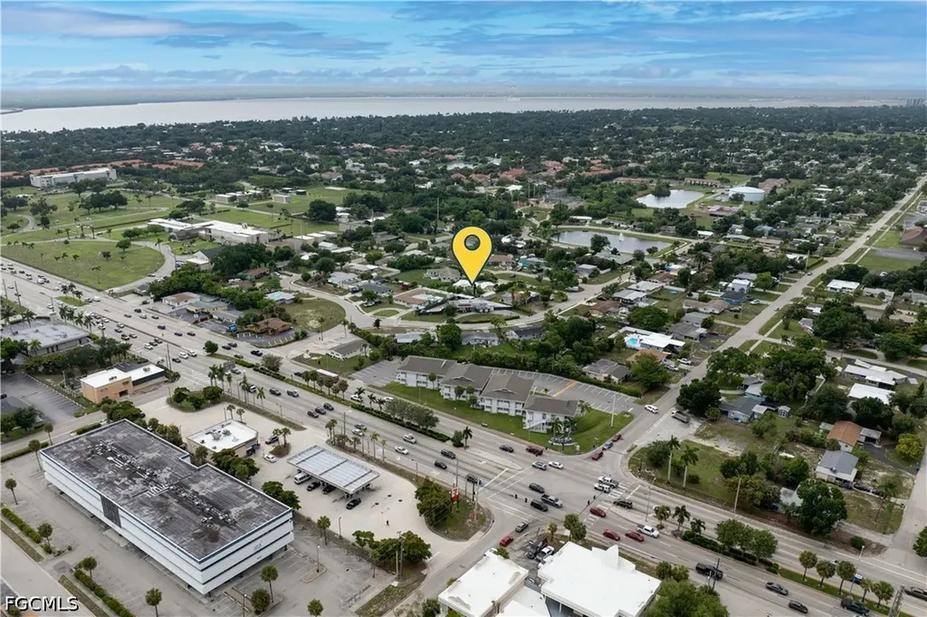 4350 Orangewood Avenue Fort Myers FL 33901