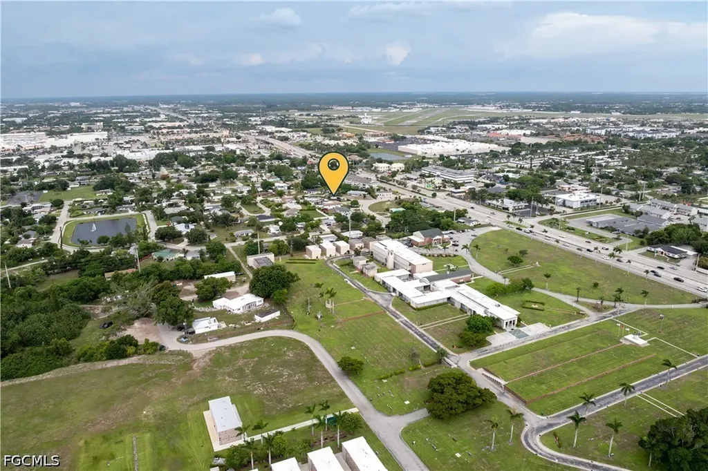 4350 Orangewood Avenue Fort Myers FL 33901