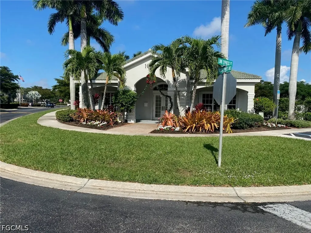8240 Pacific Beach Drive Fort Myers FL 33966