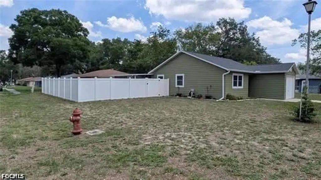 2718 Lorraine Drive Leesburg FL 34748