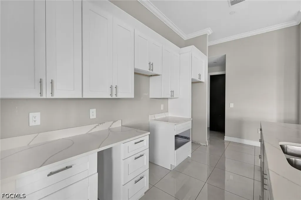 4304 Jacaranda Parkway W Cape Coral FL 33993