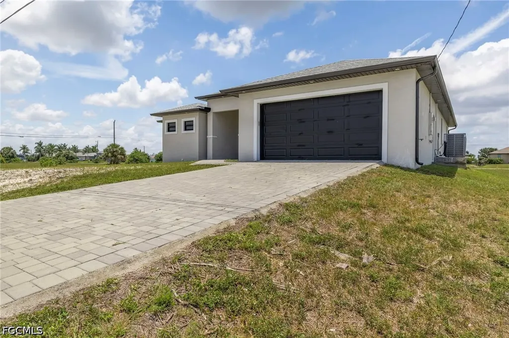 4304 Jacaranda Parkway W Cape Coral FL 33993