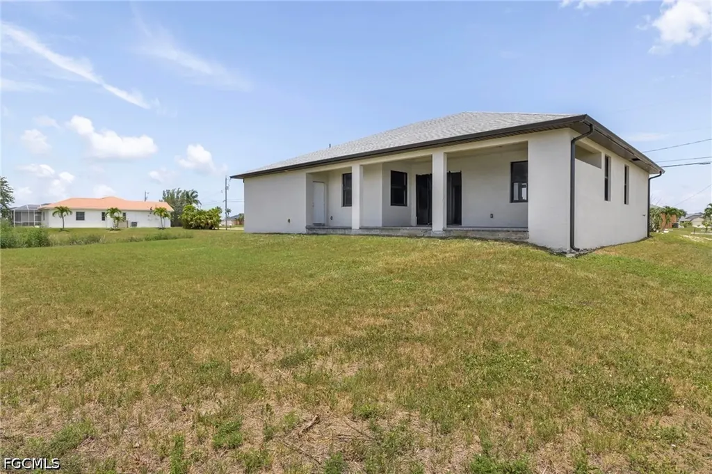 4304 Jacaranda Parkway W Cape Coral FL 33993