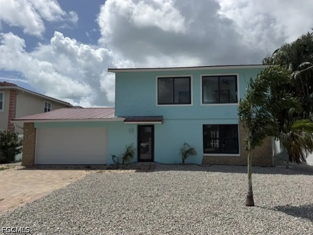 Fort Myers Beach FL, 215 Albatross Street