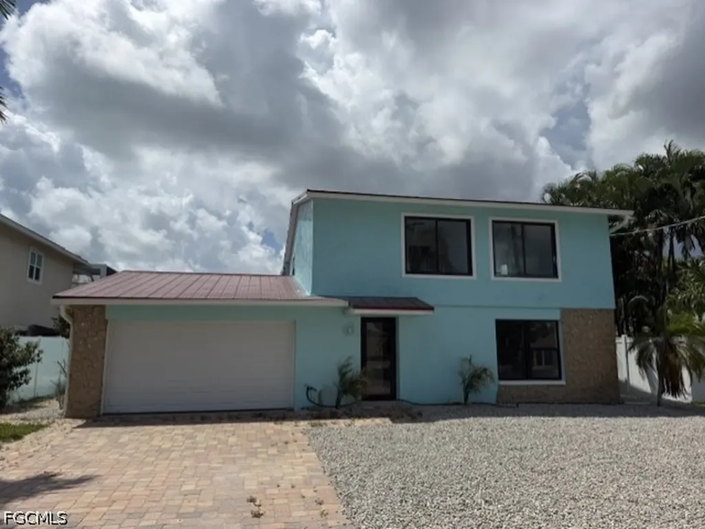 215 Albatross Street Fort Myers Beach FL 33931