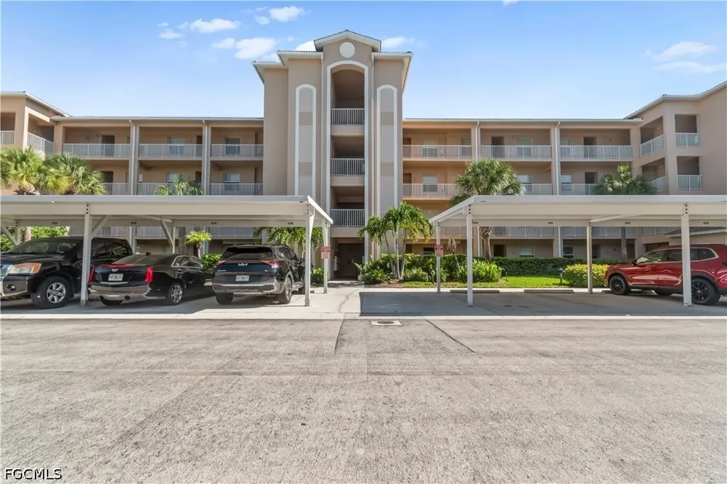 8470 Kingbird Loop Estero FL 33967