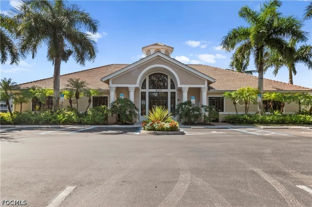 8470 Kingbird Loop Estero FL 33967