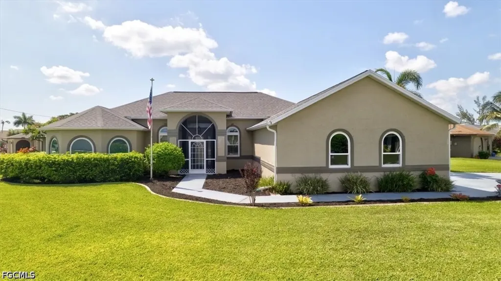 420 SE 32nd Street Cape Coral FL 33904