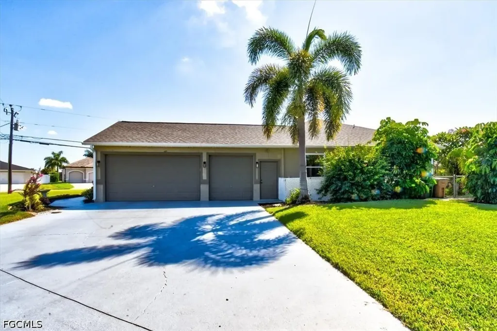 420 SE 32nd Street Cape Coral FL 33904
