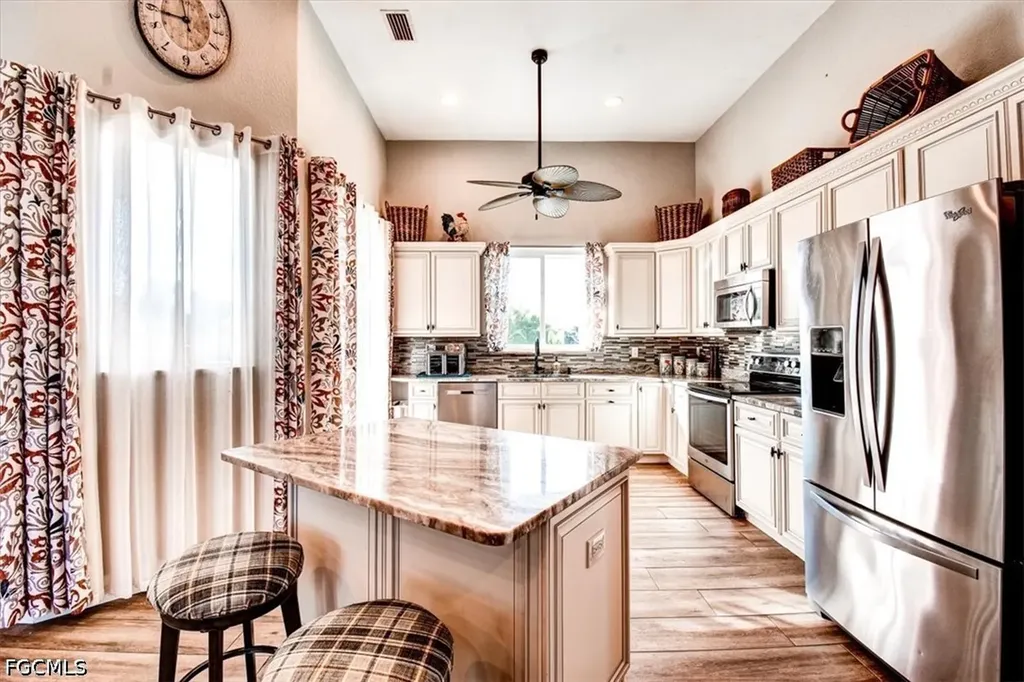 420 SE 32nd Street Cape Coral FL 33904