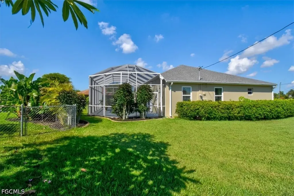 420 SE 32nd Street Cape Coral FL 33904