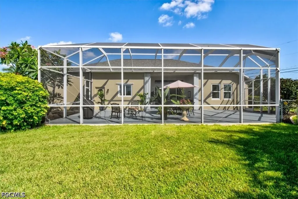 420 SE 32nd Street Cape Coral FL 33904