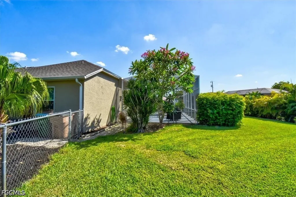 420 SE 32nd Street Cape Coral FL 33904