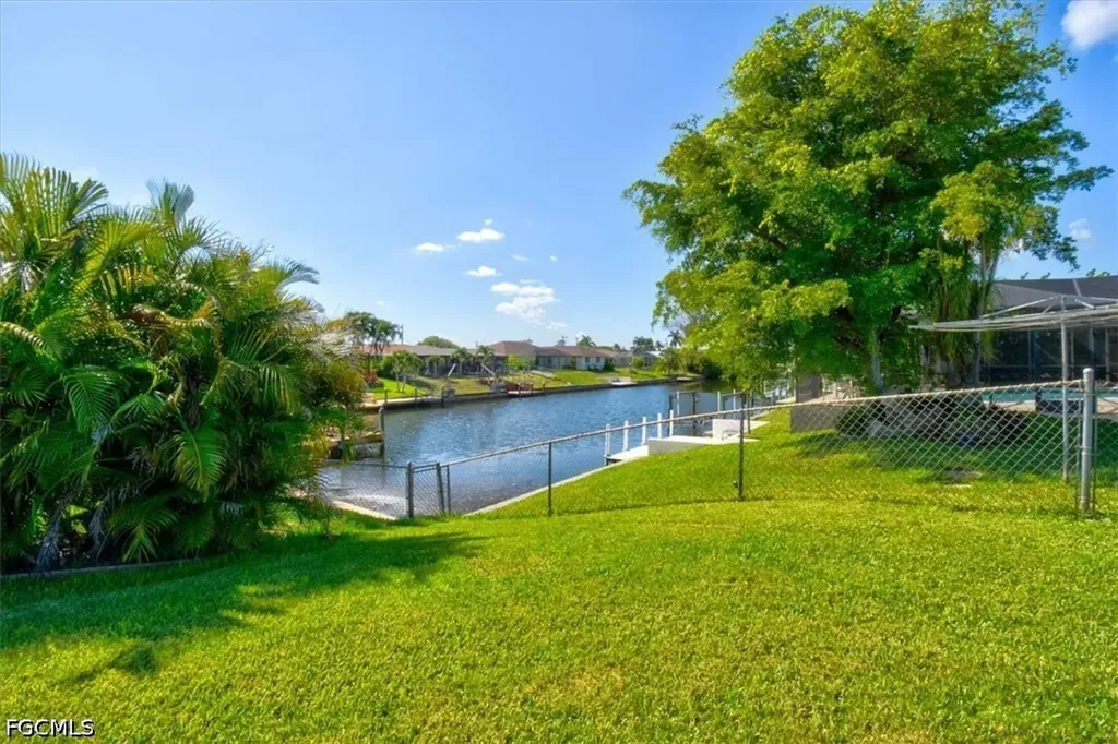 420 SE 32nd Street Cape Coral FL 33904
