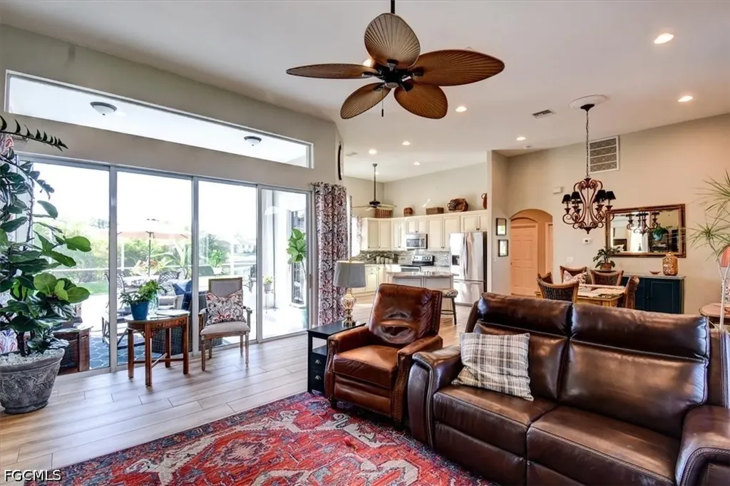 420 SE 32nd Street Cape Coral FL 33904